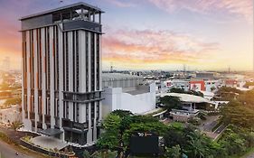 Harris Hotel & Convention Serpong